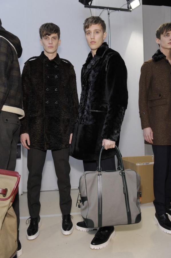 BURBERRY 2011 ﶬb_(ti)DƬ