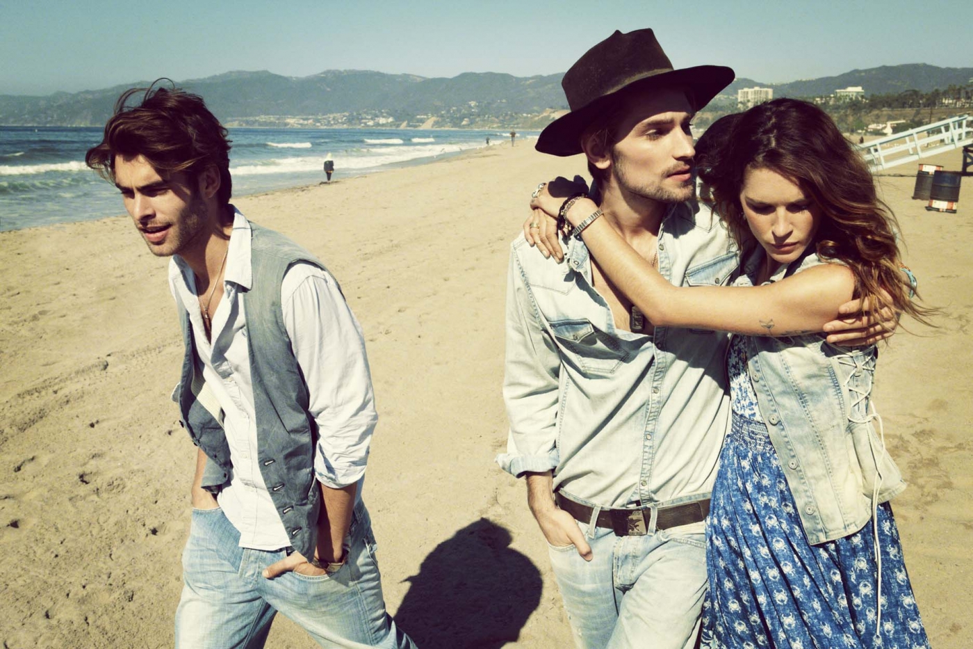 REPLAY 2011ďVƬ DƬ