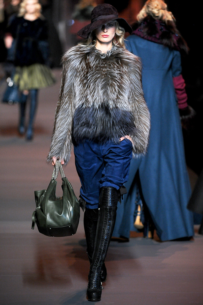 Christian Dior 2011ﶬ DƬ