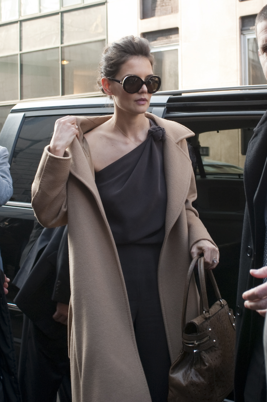 Katie Holmes出席 MAX MARA 2011秋冬時裝發布會高清圖片