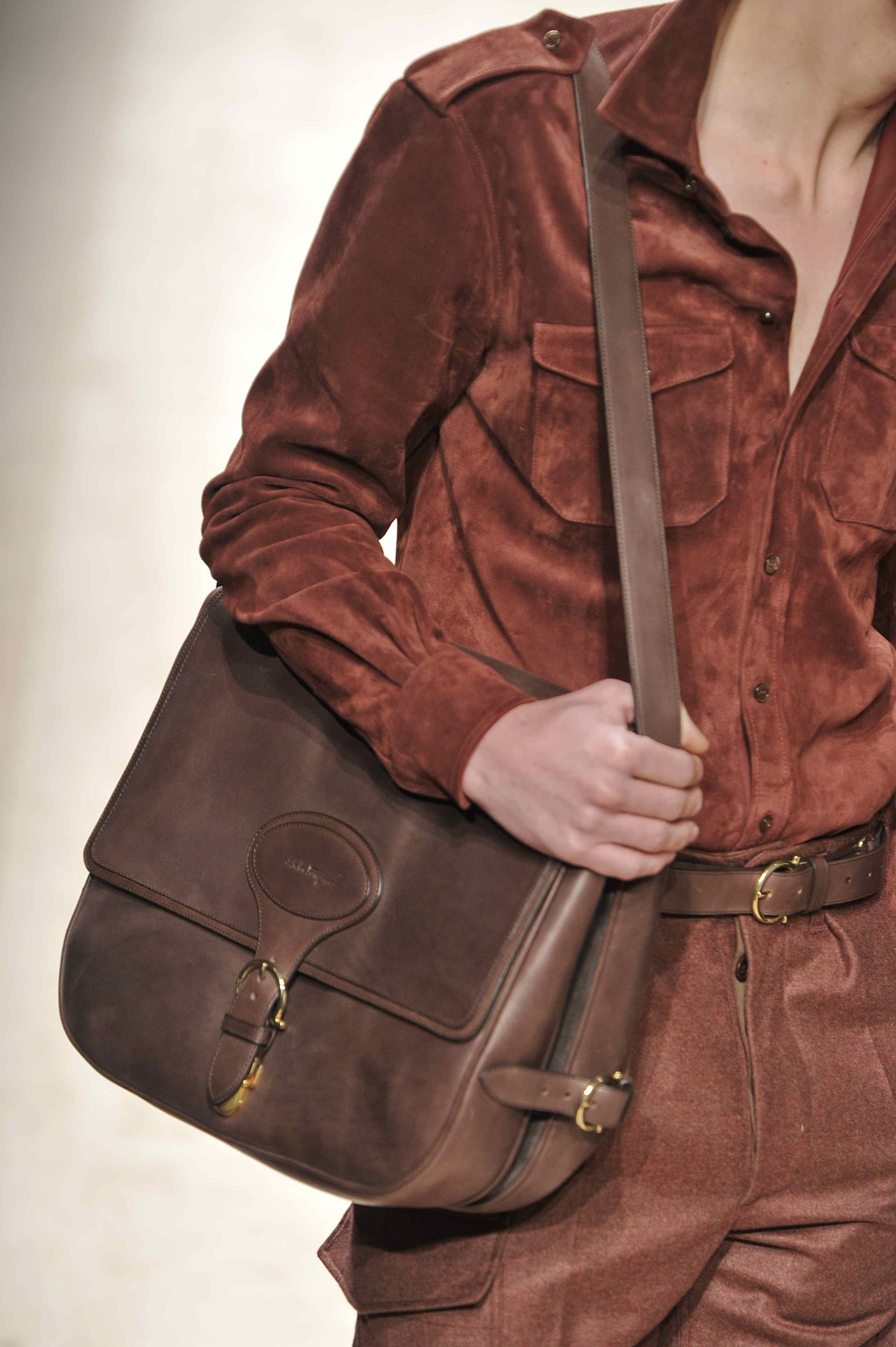 Salvatore Ferragamo 2011ﶬbDƬ