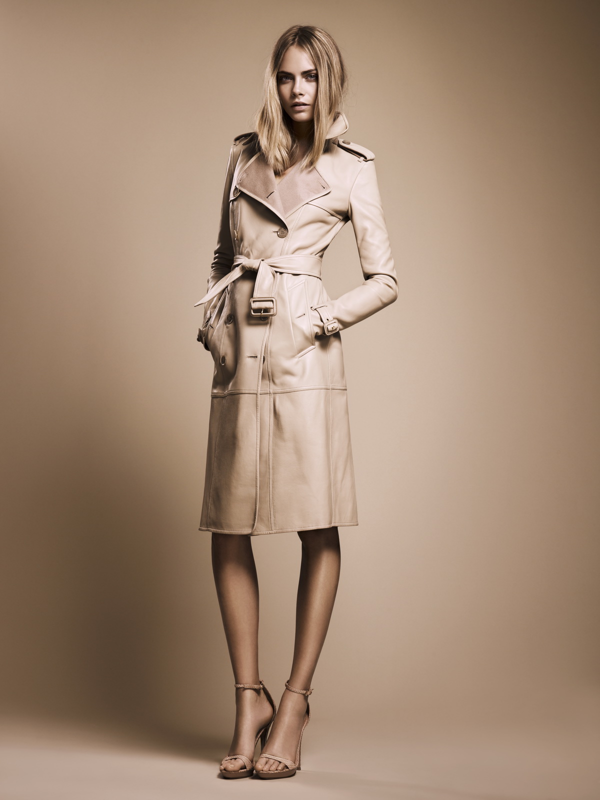 Burberry 2011ﶬɫϵl(wi)ook DƬ