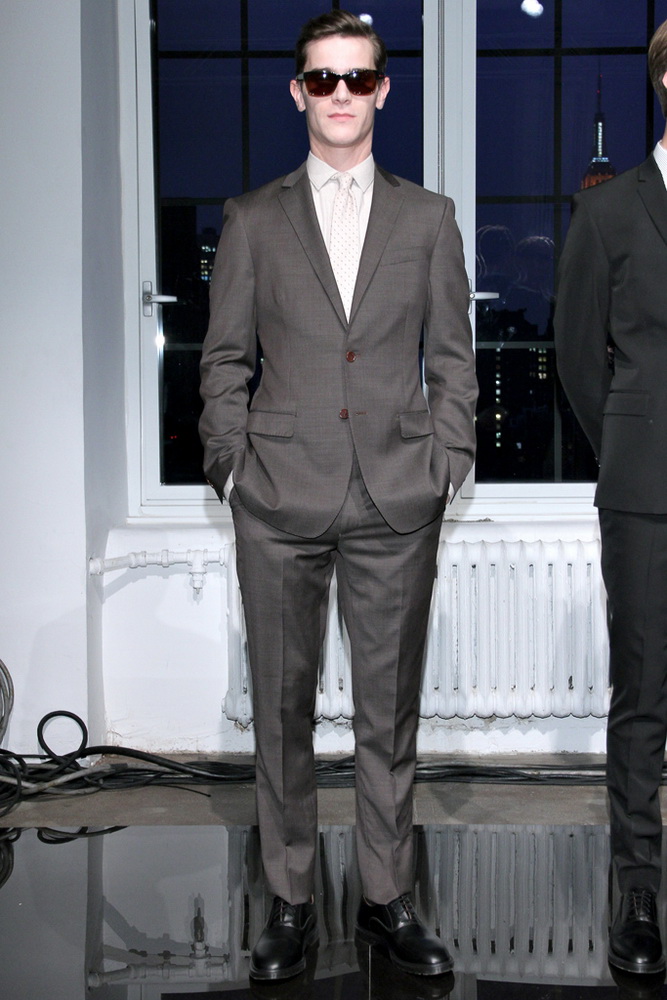 DKNY 2012ﶬbDƬ