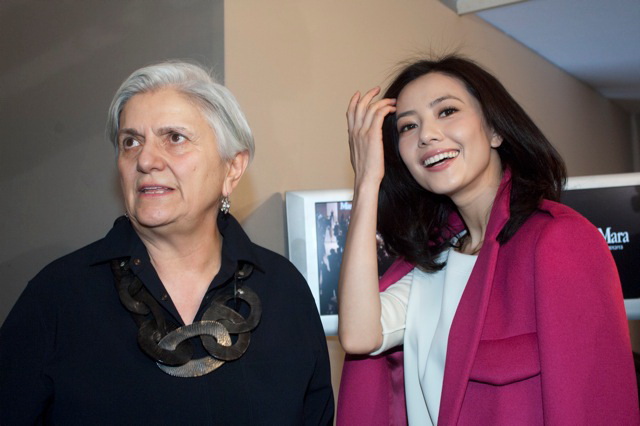 高圓圓“紅粉佳人”造型亮相 Max Mara 2012秋冬時裝秀場高清圖片