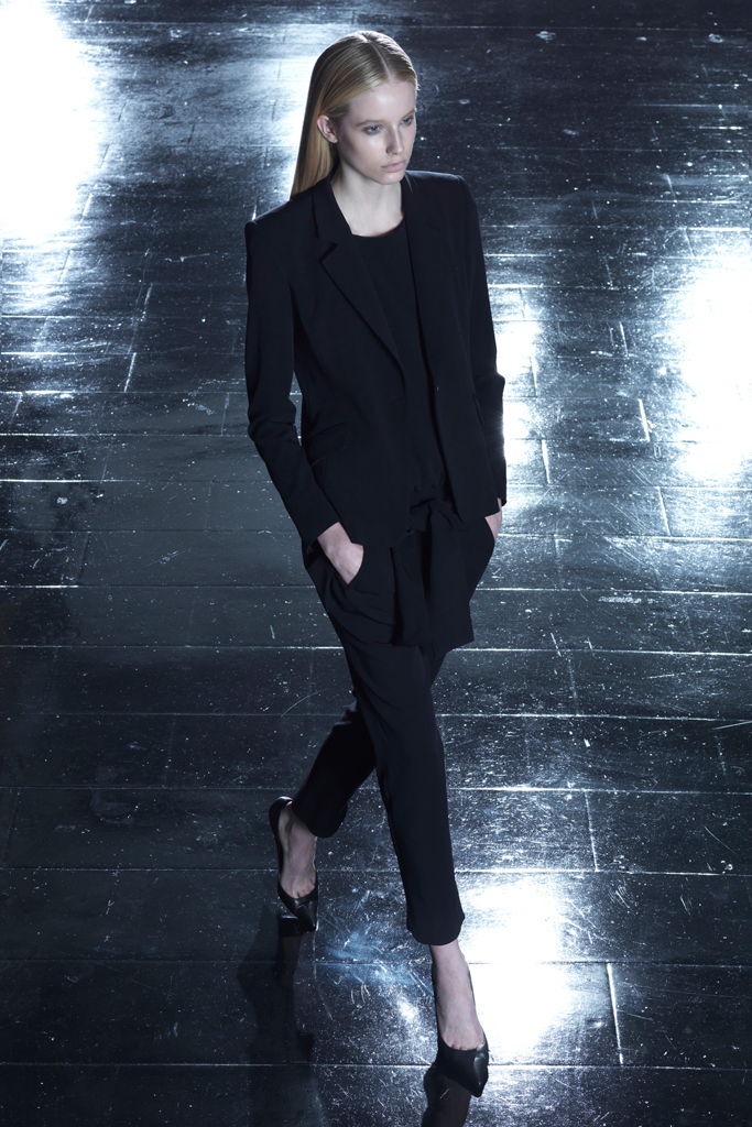 Theyskens Theory 13紺DƬ