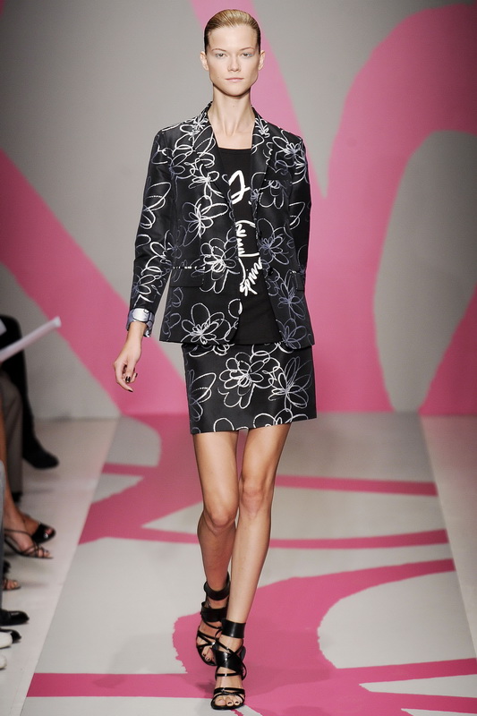 DKNY 10ĸDƬ