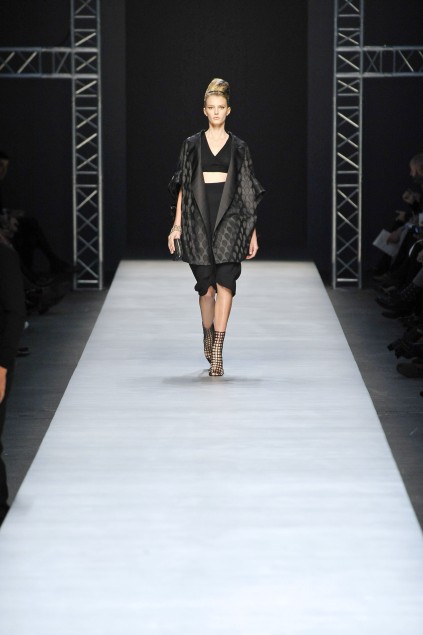 Yves Saint Laurent 09ĸDƬ